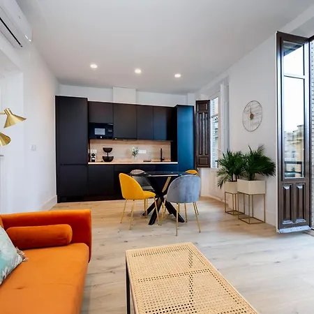 Luxury Gran Via Apartment *